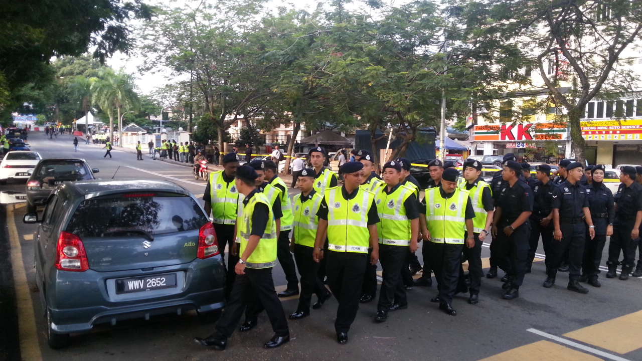 Police cordons off nomination area