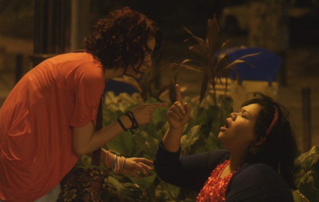 Sharifah Amani sebagai Siti Nur Hay beraksi bersama Sherry