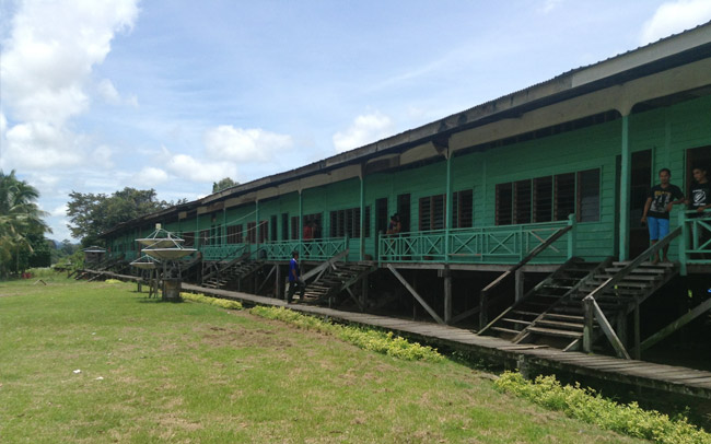 A day with the Begatan people in Kapit