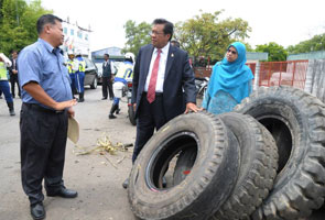 khalid lawat kawasan denggi