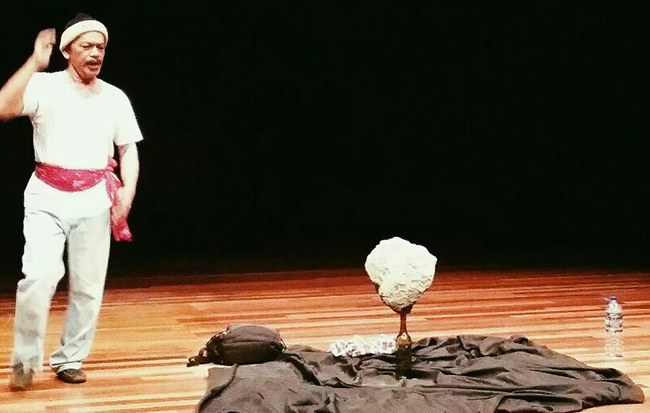 Khalid Salleh Monolog Jual Ubat