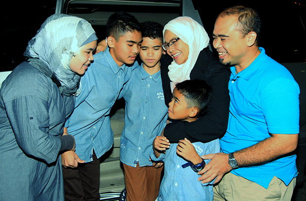 Shalwati returns home