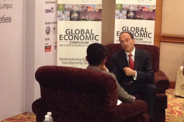 Presiden ifW, Profesor Dennis J Snower ketika ditemuramah secara eksklusif oleh wartawan Astro AWANI, Najib Aroff   Read more at: http://www.astroawani.com/news/show/ges-2014-adalah-kejayaan-buat-malaysia-kiel-institute-43569?cp