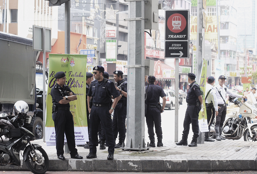 Demonstrasi #TangkapNajib