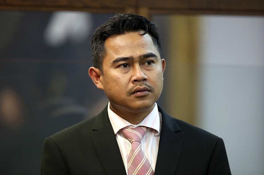 Former Malaysian diplomat Mohammed Rizalman bin Ismail stands in the dock as he pleads guilty to the indecent assault of a New Zealand woman. 