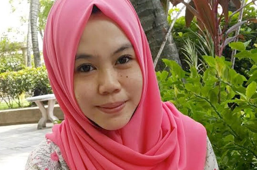 Penamatan perkhidmatan seorang jururawat dari sebuah hospital mendapat perhatian meluas pihak media Jumaat.