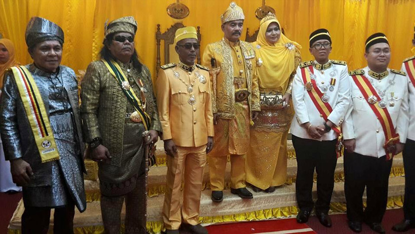 Abdul Rani menghadiri majlis penganugerahan gelaran Datuk Paduka Mahkota Melaka daripada individu yang mendakwa dirinya Sultan Melaka Darul Islam baru-baru ini - Sumber gambar Facebook Abdul Rani Kulup Fans