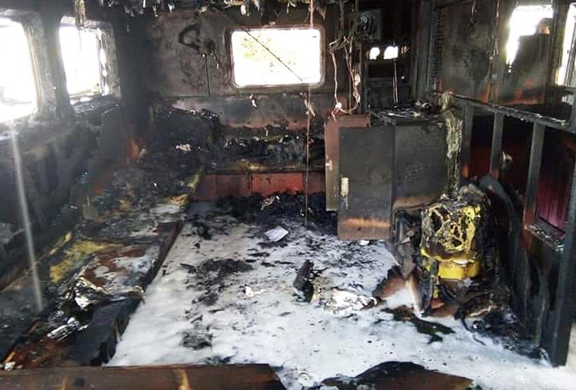 Ketika kejadian, tiada sesiapa di dalam feri yang berkapasiti muatan 500 penumpang itu.