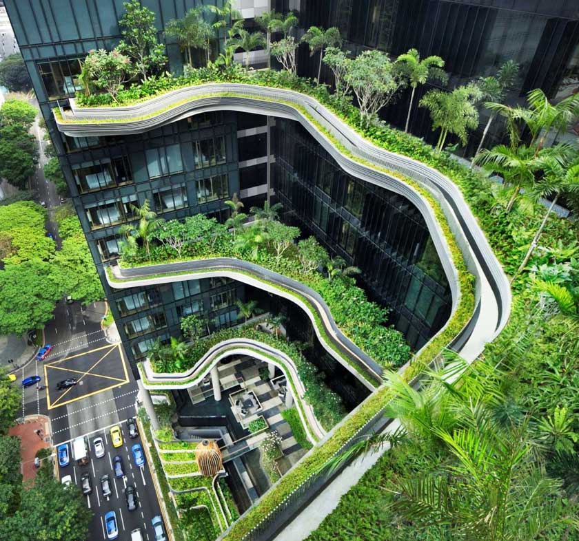 Banyak bangunan di bandar menerapkan konsep taman menegak untuk mengimbangi suhu. - Gambar hiasan