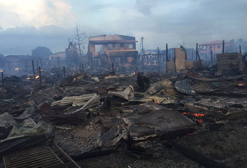 Keadaan selepas kebakaran yang memusnahkan lebih 100 buah rumah di Kampung Titingan.