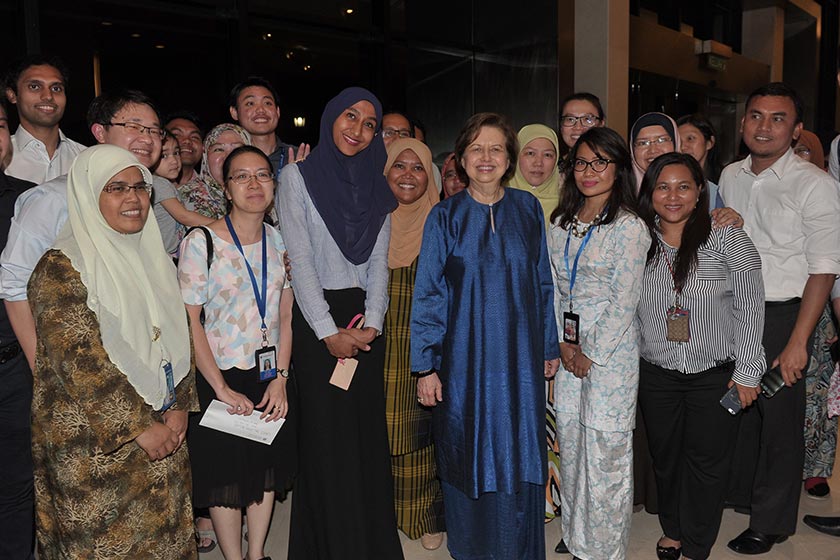 Jasa dan karisma Tan Sri Zeti akan sentiasa diingati ramai. - Gambar fail