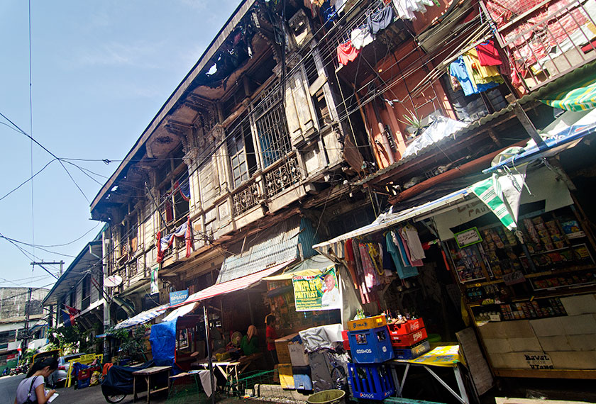 Harga pasaran dadah popular di jalanan Manila telah jatuh menjunam sejak Presiden Rodrigo Duterte melancarkan perang membanteras aktiviti terkait dengannya.
