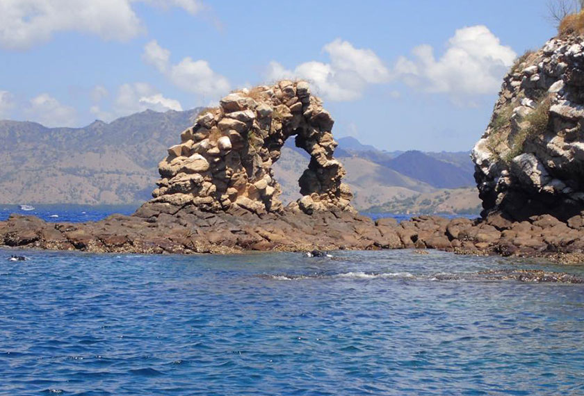 One of my favourite dive sites, Batu Bolong.