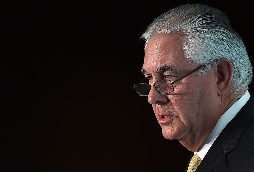 Pencalonan Tillerson bagaimanapun masih perlu mendapat kelulusan Dewan Senat.