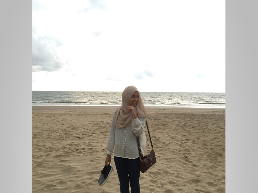 Pantai Tungku yang terletak di persisiran Empire Hotel yang sangat indah. 