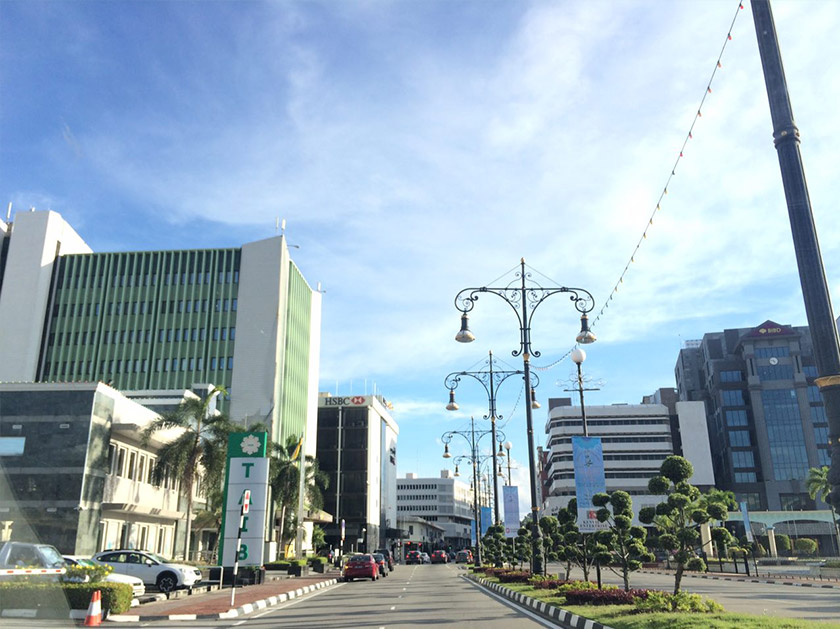 Bandar Seri Begawan, Brunei pada waktu puncak sekitar 4.30 petang. 