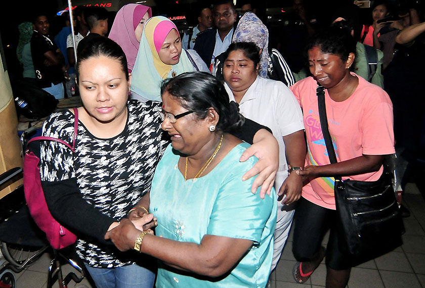 The emergency ward at the Seberang Jaya Hospital has become the focus of attention last night. - BERNAMA pic