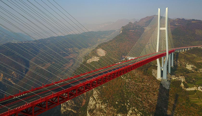 Jambatan ini berjaya mengalahkan Jambatan Sungai Si Du di wilayah Hubei