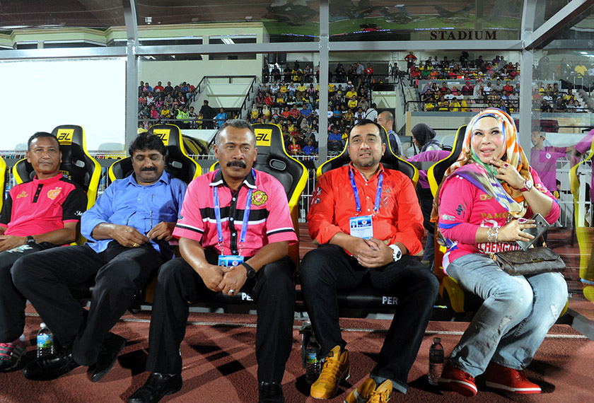 Sitting in the visitors’ team’s bench in the stadium playing pitch was the immaculately dolled up figure of Kelantan team patron Datuk Seri Hasmiza Othman (right). - Bernama pic