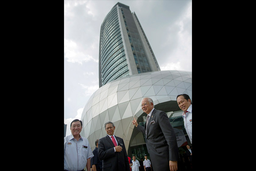 Perdana Menteri Datuk Seri Najib Tun Razak yakin bangunan baharu Kementerian Perdagangan Antarabangsa dan Industri (MITI) akan menjadi tarikan positif kepada syarikat multinasional.