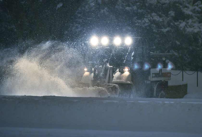snow accumulation on Washington's National Mall had reached 3.5 inches, with a bit more in the near suburbs.