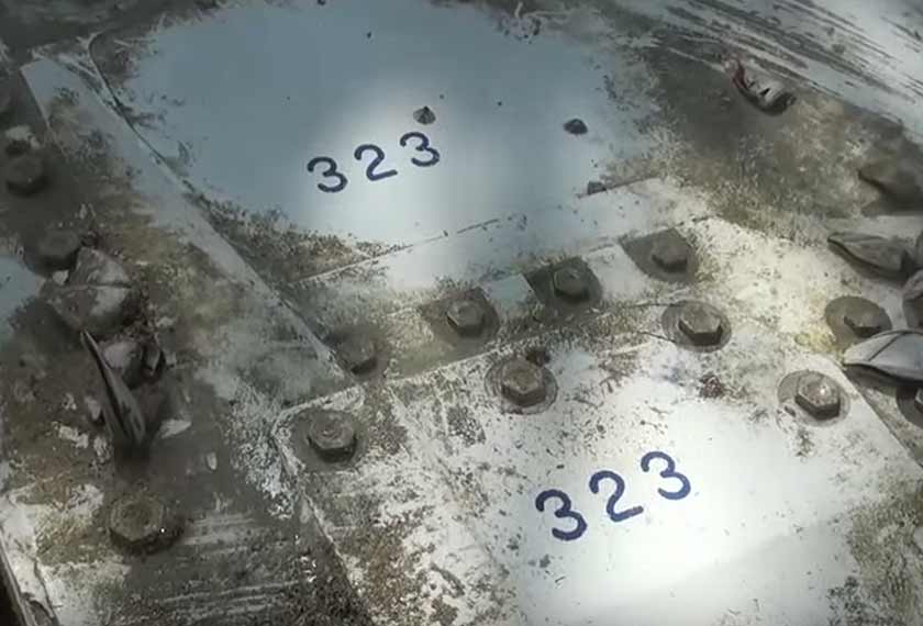 Serpihan besar kepingan logam melengkung dikatakan terdampar di Wilayah Nakhon Si Thammarat.