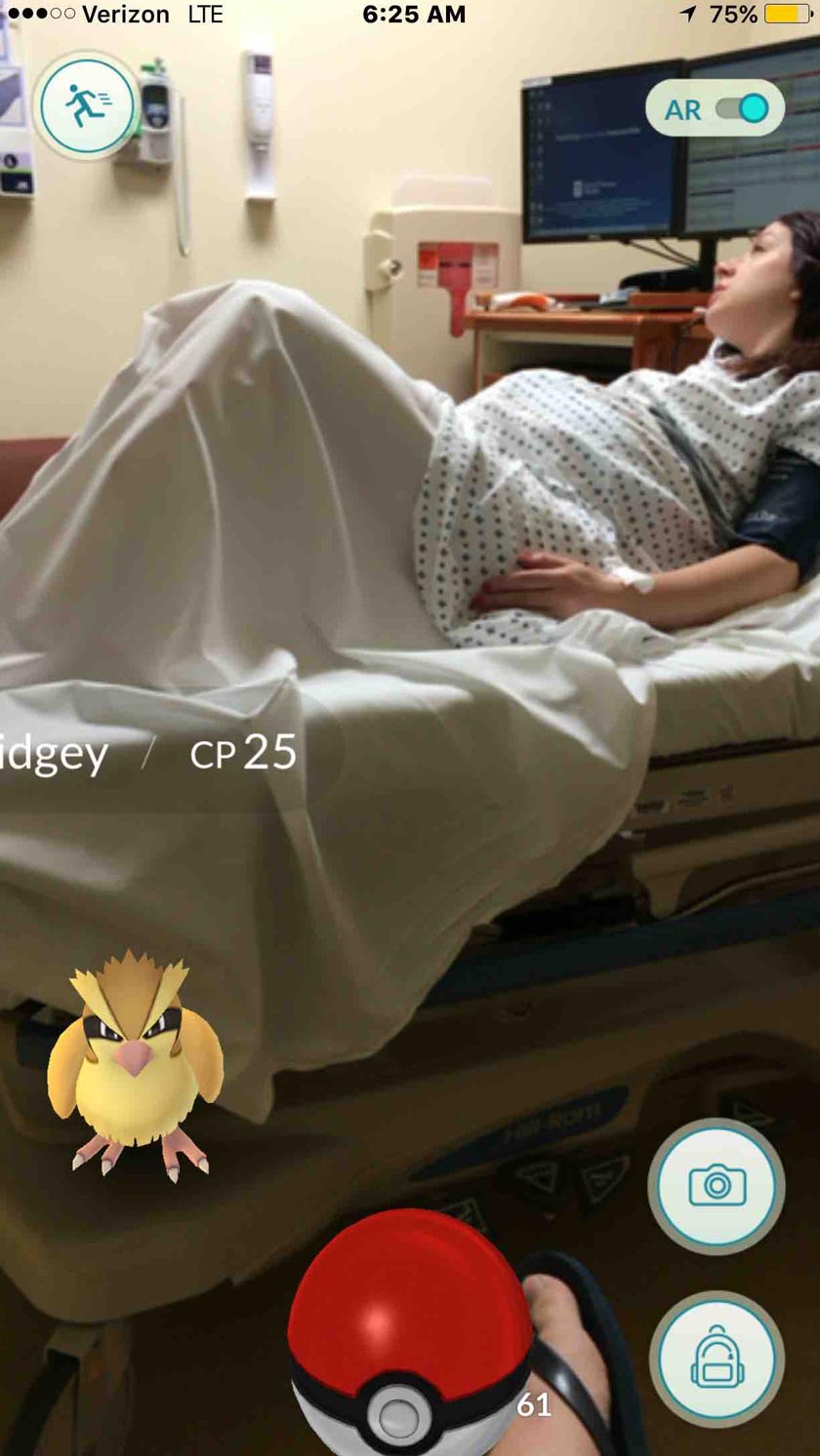 Foto yang dimuat naik ke Imgur dan Reddit.