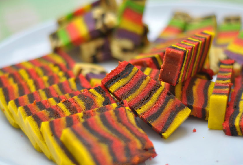 Kek Lapis Sarawak, 'buah tangan' paling popular dari Sarawak.