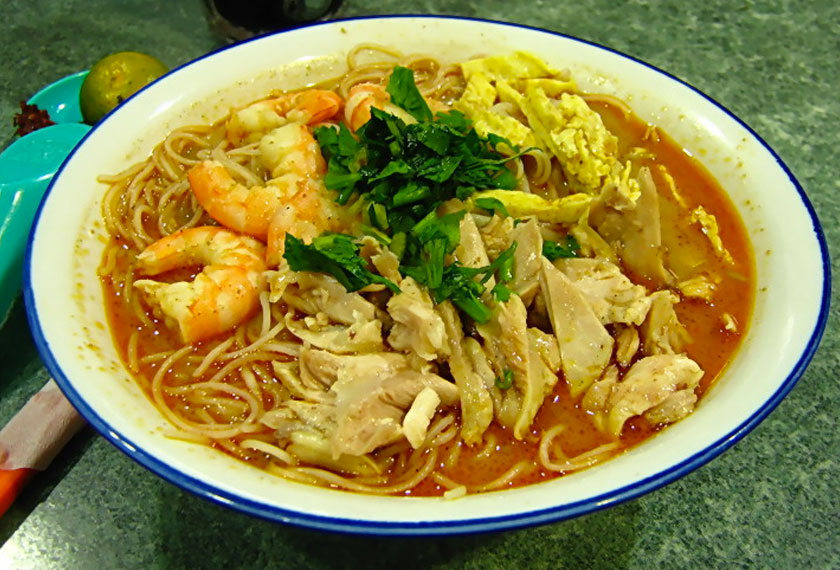 Laksa Sarawak jadi idaman bukan sahaja pelancong tetapi juga masyarakat tempatan.