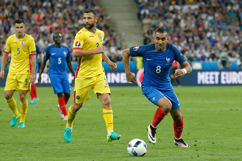 Payet menggembirakan penyokong tuan rumah apabila rembatan jarak jauhnya menerjah jaring Romania pada minit ke-89.