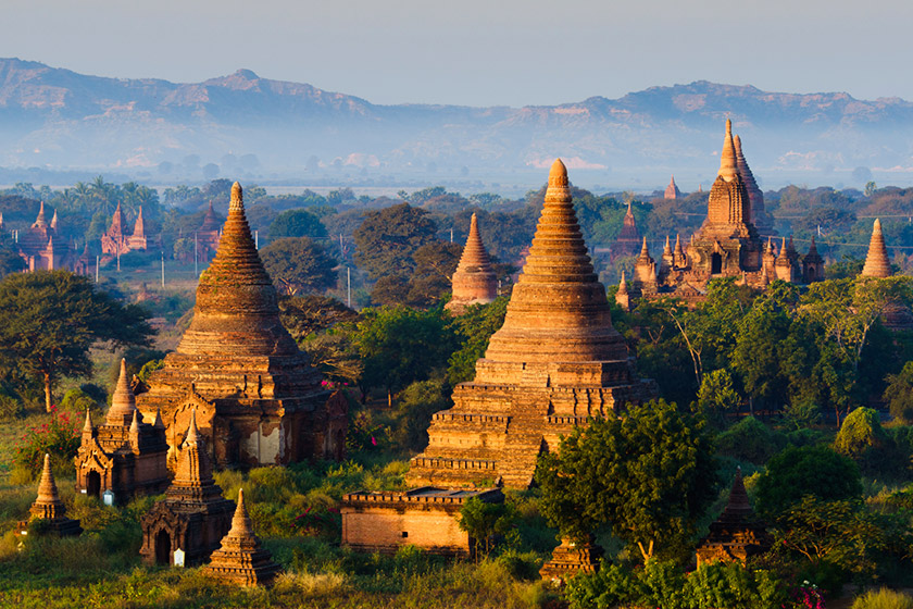 Bagan’s temples and stupas ©lkunl/Istock.com