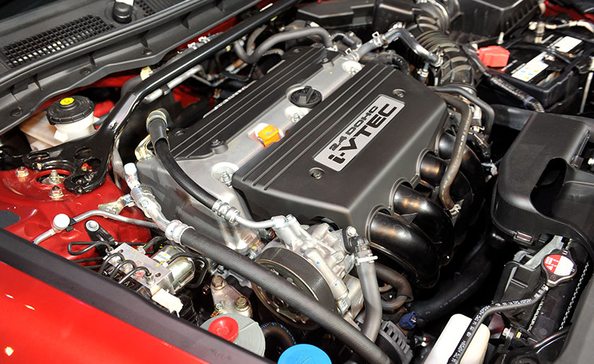 Enjin 4 silinder 16 injap DOHC. - fotoBERNAMA