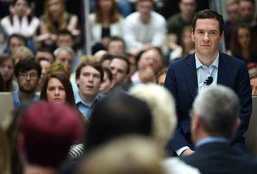 Rakyat negara Komanwel yang menetap di UK, termasuk rakyat Malaysia juga boleh mengundi. - Foto AP