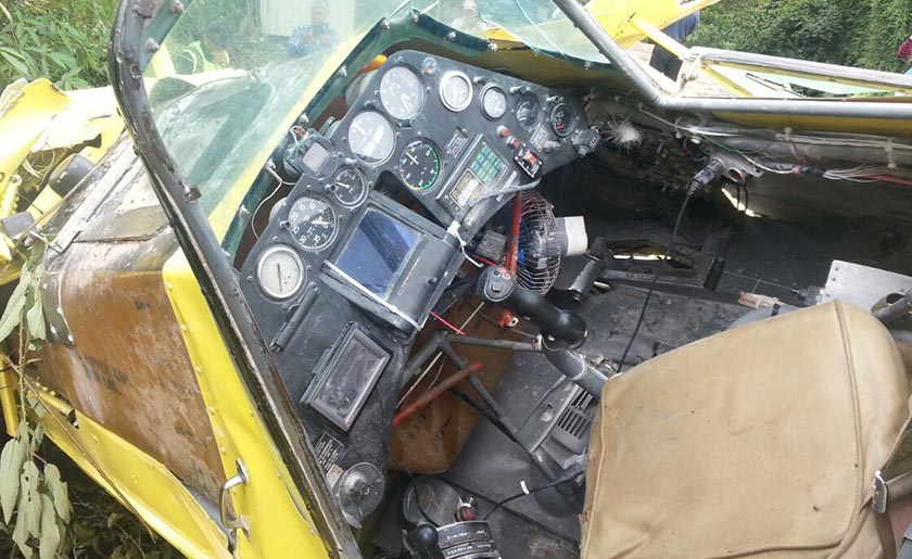 Saksi kejadian melaporkan terlihat pesawat berlegar di udara dan berpusing dua kali sebelum terhempas di cerun bukit.