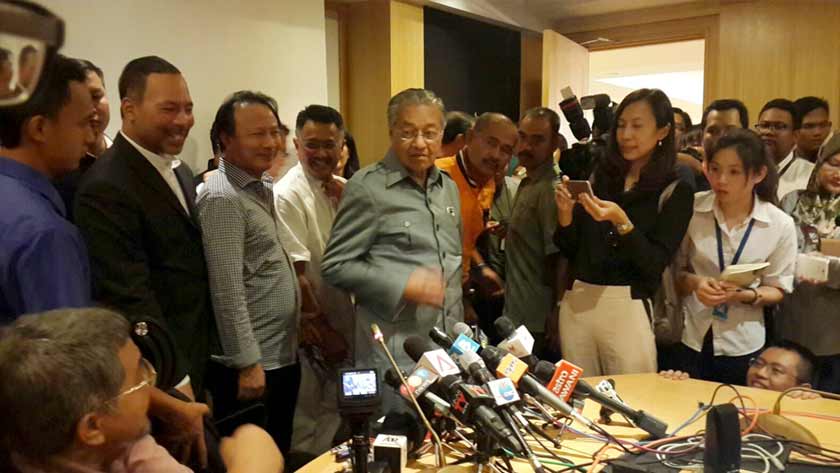 Mahathir and wife quit UMNO