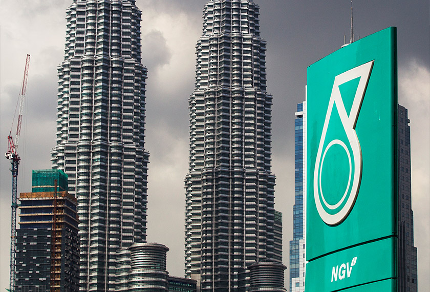 http://english.astroawani.com/business-news/petronas-lay-1-000-employees-within-6-months-96919
