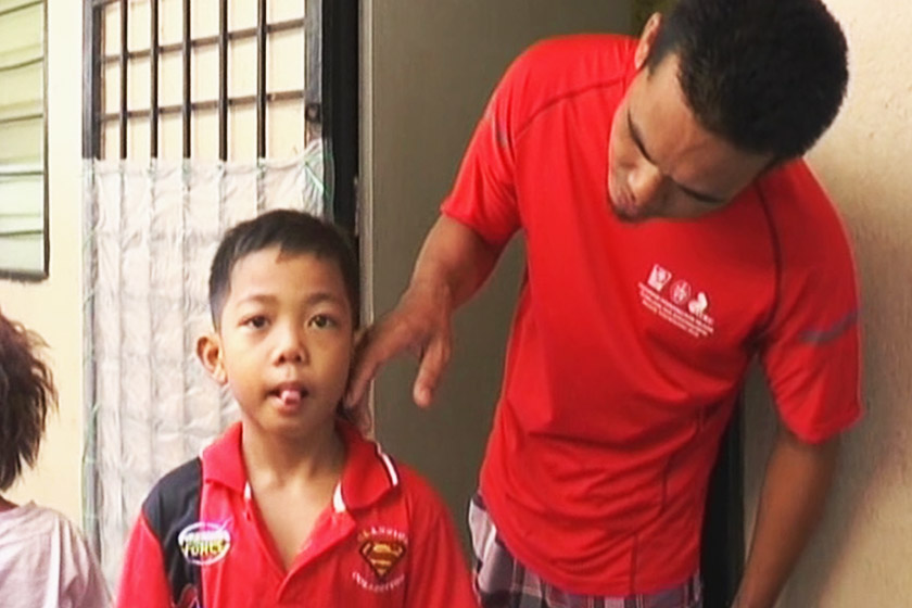 Menurut ayahnya Alias Abdullah, sejak kejadian, anaknya kurang bercakap selain tidak seceria perwatakkannya sebelum ini.