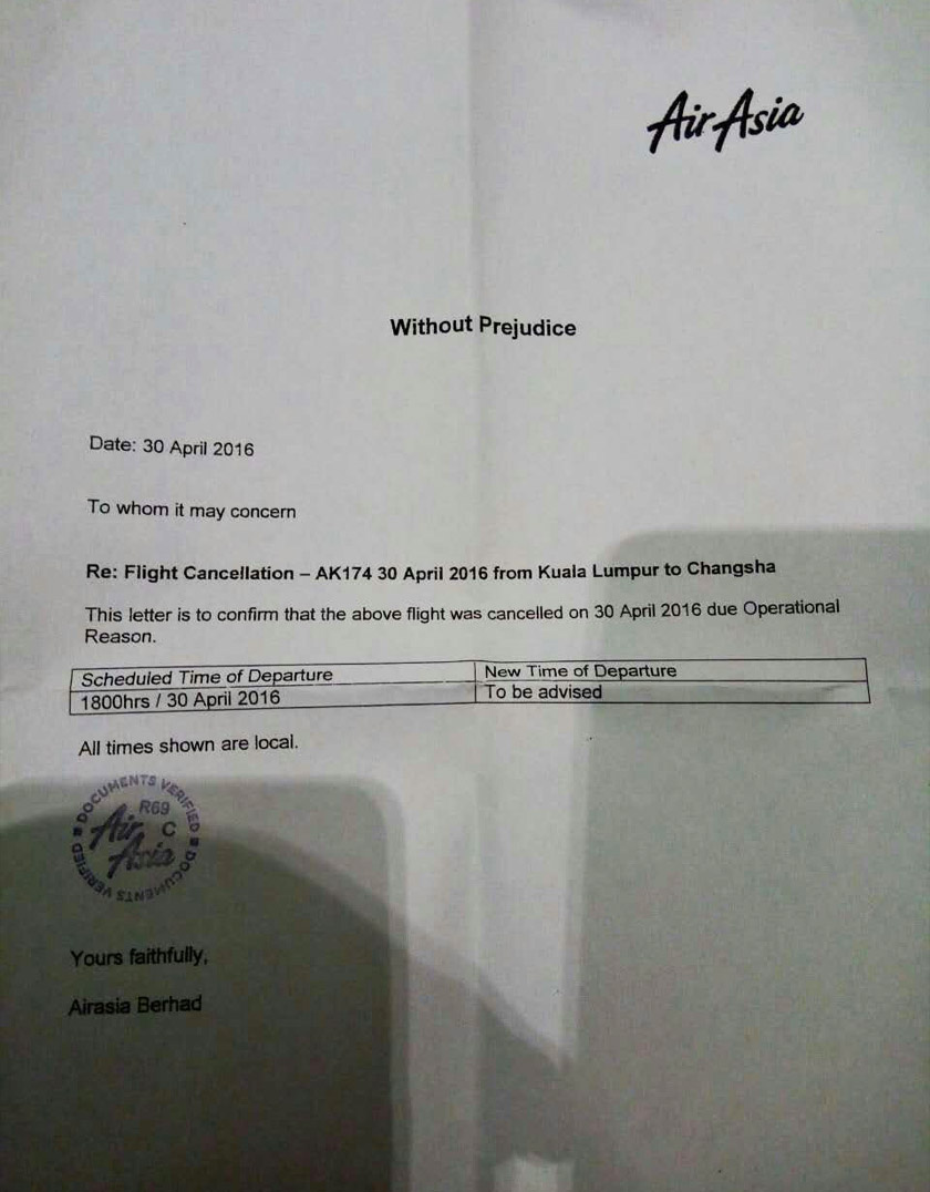 Notis pembatalan yang diedarkan oleh AirAsia kepada penumpang - Foto Facebook