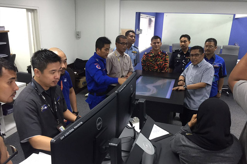 Ketika ini katanya seramai 650 anggota daripada pelbagai agensi terlibat dalam operasi SAR dan siasatan nahas tersebut.