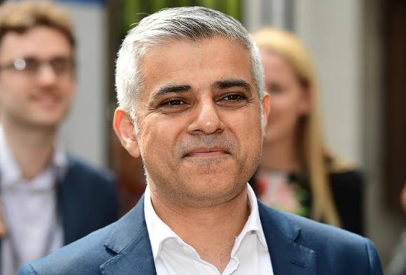 Sadiq Khan mencatat sejarah apabila dilantik menjadi Datuk Bandar London pertama beragama Islam.