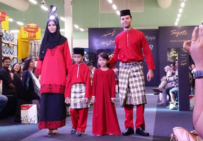 Koleksi jenama Tesco, Sejati bagi sekeluarga pada harga yang berpatutan - Foto Astro AWANI/Pritha Manivannan