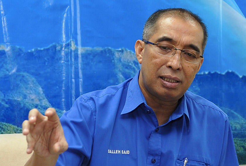 SALLEH: If there are parties who want to debate, they can do it at Parliament sittings because RTM is not interested in broadcasting 'live' debates on 1MDB. - fotoBERNAMA