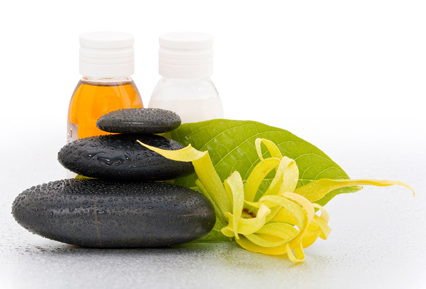 With its floral, sensual and exotic aroma, the Asian flower ylang-ylang has powerful antispasmodic and antidepressant properties, and is a sexual and mental stimulant. - Franck Olivier GRONDIN/Istock.com