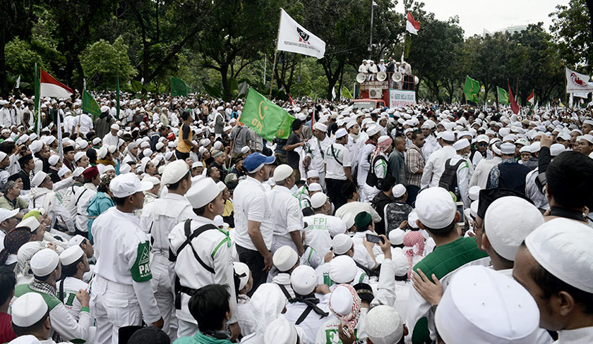 Kemarahan ratusan ribu orang terhadap kenyataan Ahok telah ditunjukkan dalam siri protes sebelum ini. - Foto AFP