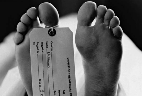 he victim who was in uniform, was riding a motorcycle when it collided with another, causing her to fall into a swollen drain near the Seri Stulang Flats here on Thursday.