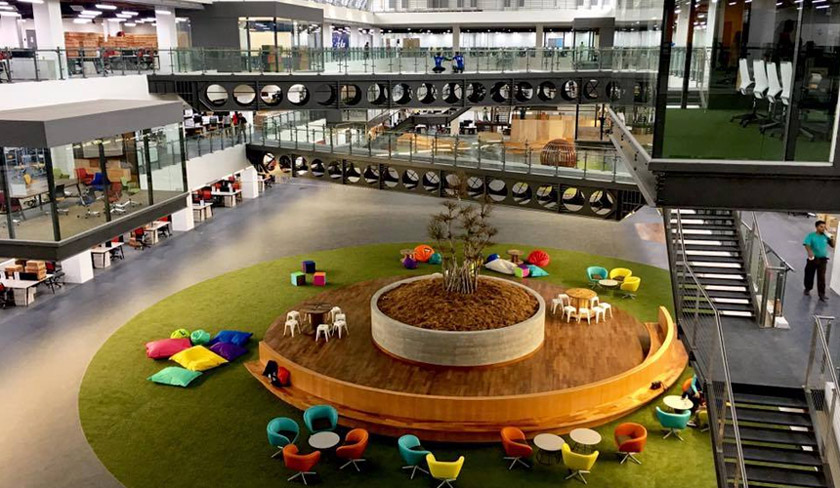 Pejabat korporat AirAsia yang dikenali sebagai RedQ. -Gambar: Facebook/AirAsia