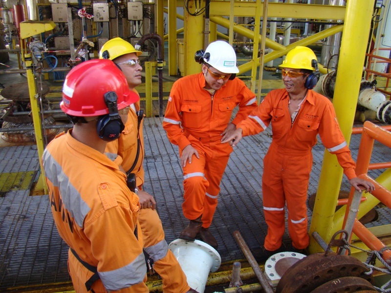 Hook-up and commissioning discussion, offshore on Bunga Orkid A Central Processing Platform, Malaysia-Vietnam border