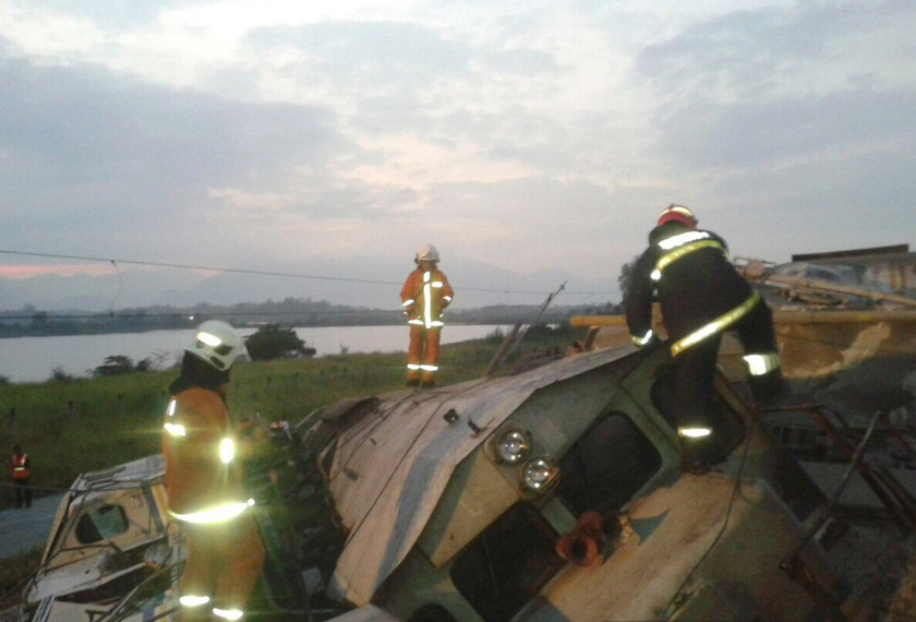 kejadian Tren kargo itu dalam perjalanan dari Kuang, Selangor menghala ke Tasek di Ipoh. - Foto Bernama