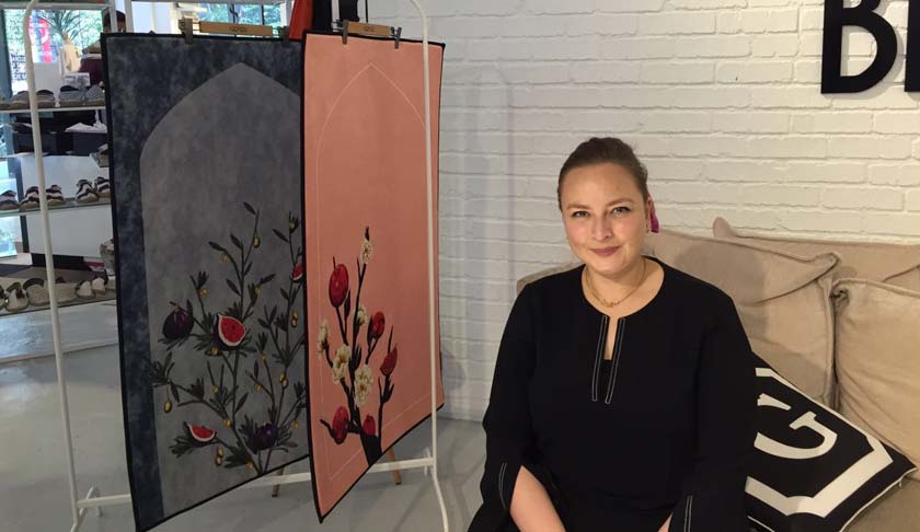 surah-surah dalam Al-Quran sebagai inspirasi menghasilkan corak sejadah Qenza.