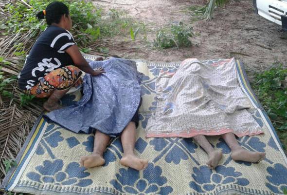 The bodies of Sherrel and Norzehan were found by family members not far from where they had gone into the water. - Astro AWANI photo